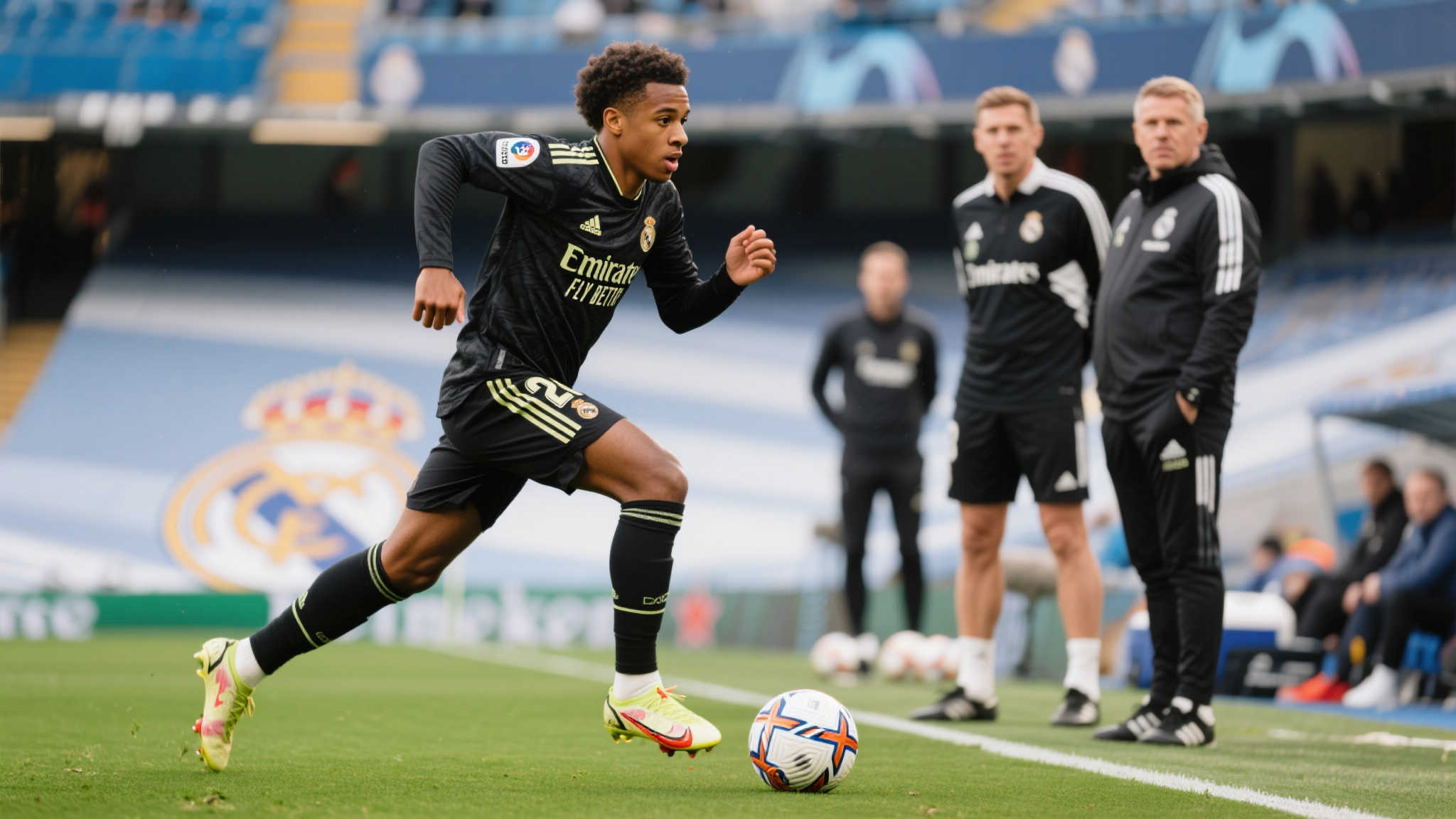 尽管向大师学习是捷径，但贝林厄姆并未止步于模仿。他